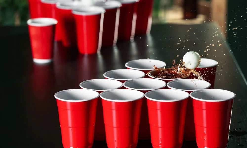 Campeonato de beer pong MaJu Studios